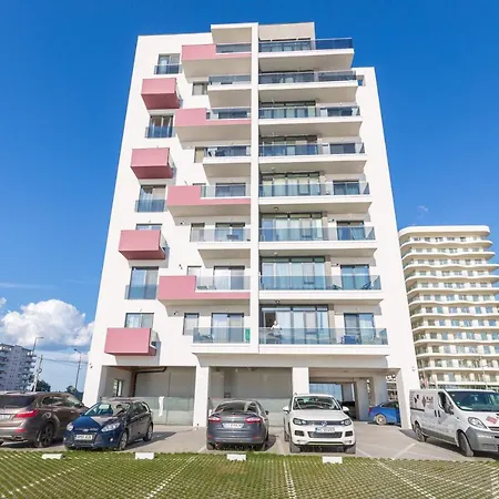 Take A Break By Sunny Lake Studio Apartment Mamaia
